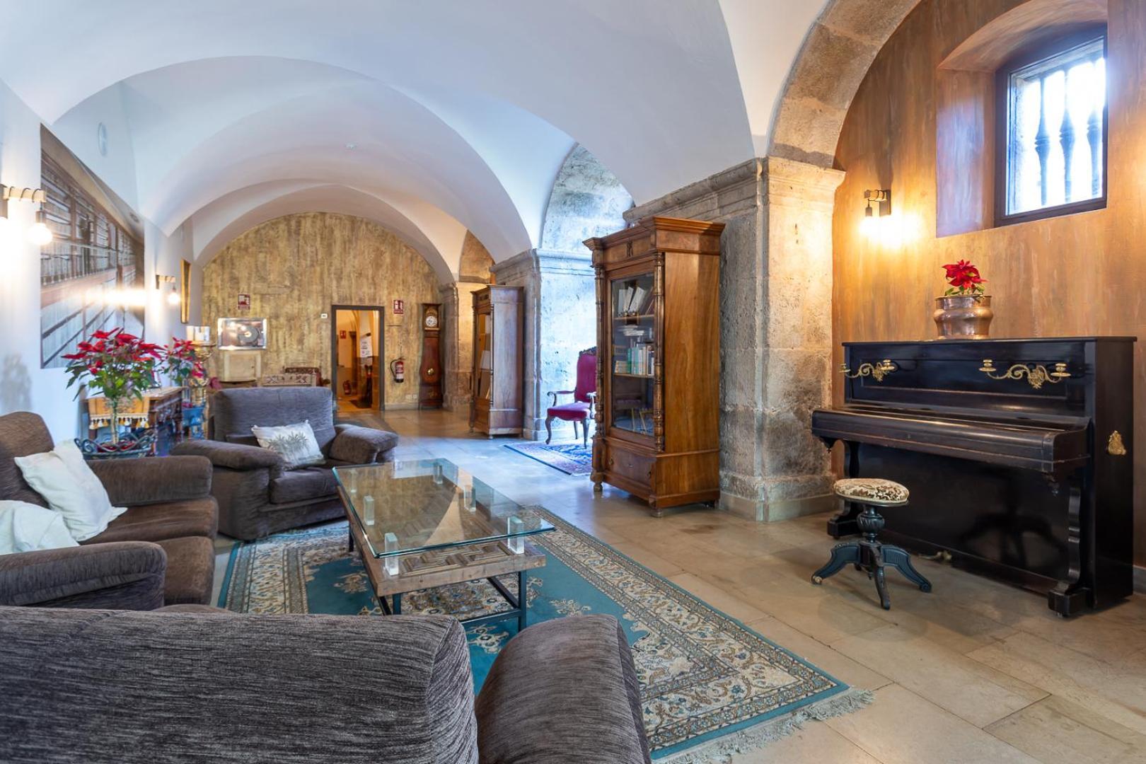Hosteria Del Monasterio De San Millan Сан-Мильян-де-ла-Коголья Экстерьер фото